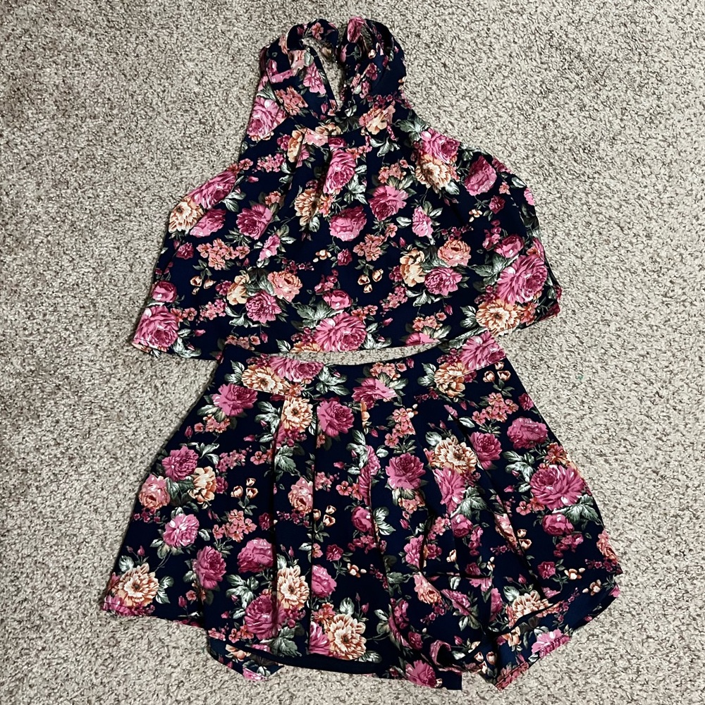Pink Owl Apparel Size Small Floral Shorts/top. BUNDLE Deal available.